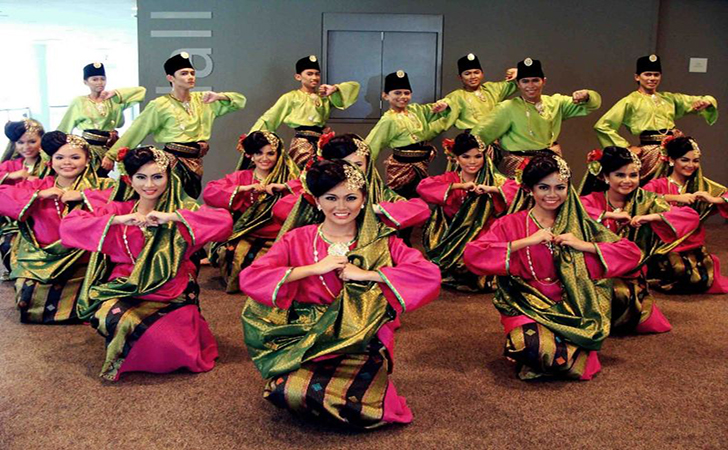 Tarian Riau
