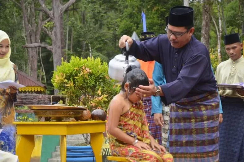 Tradisi Mandi Safar di Riau: Sejarah, Makna, dan Pelestariannya